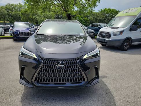 Used 2025 Lexus NX 250 FWD w/ Towing Package (2000 Lbs) image 3
