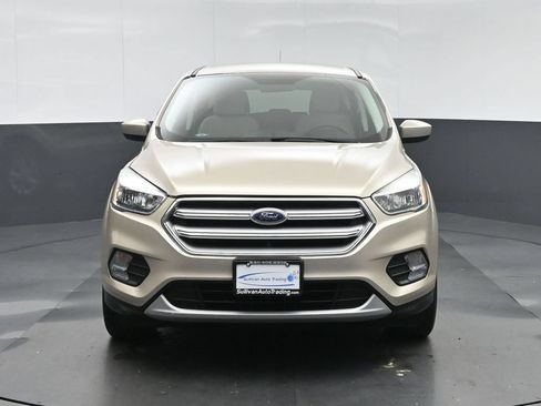 Used 2017 Ford Escape SE AWD/4WD image 2