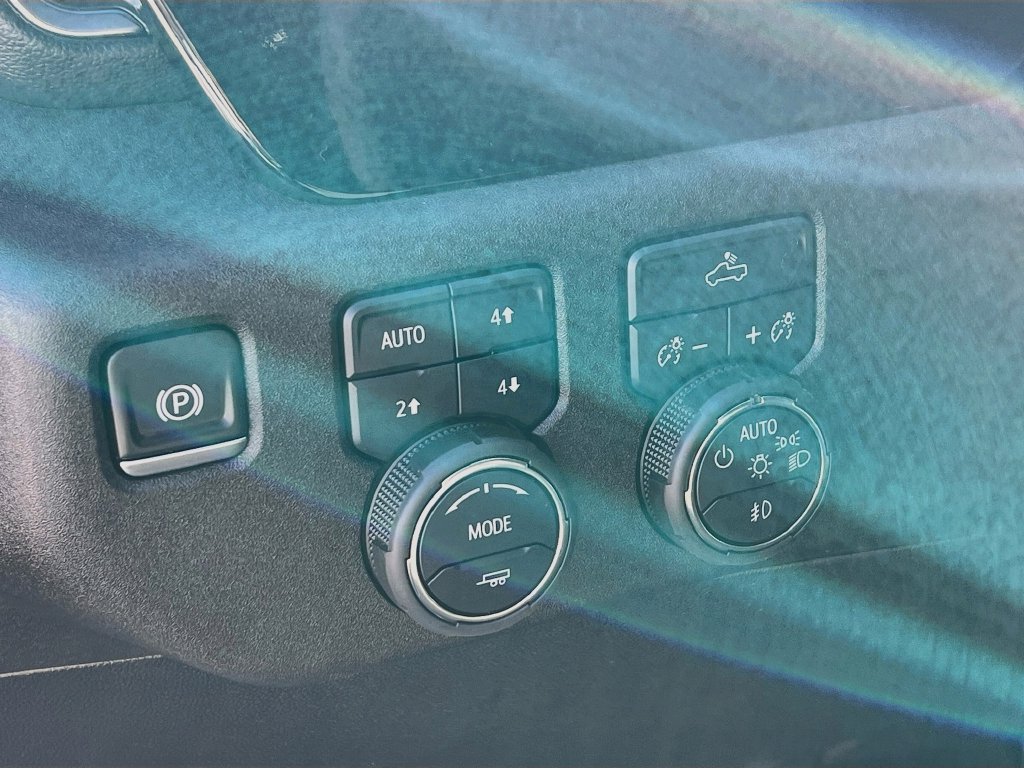 Used 2025 Chevrolet Silverado 1500 RST AWD/4WD image 10