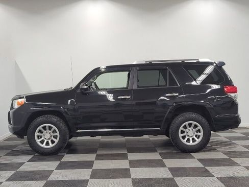 Used 2010 Toyota 4Runner 4WD image 4