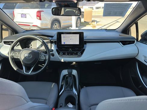 Used 2024 Toyota Corolla SE w/ SE Premium Package image 11