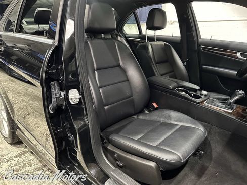 Used 2014 Mercedes-Benz C 300 4MATIC Sedan image 13