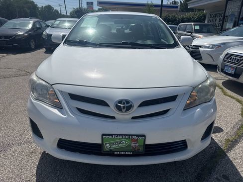 Used 2011 Toyota Corolla LE FWD image 2