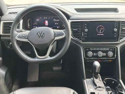 Used 2023 Volkswagen Atlas Cross Sport SEL AWD/4WD image 24