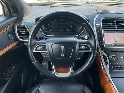 Used 2020 Lincoln Nautilus Reserve w/ Cargo Utility Package FWD image 14