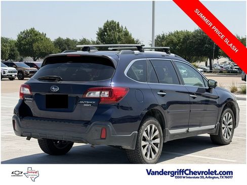 Used 2018 Subaru Outback 3.6R Touring w/ Popular Package #3 AWD/4WD image 4