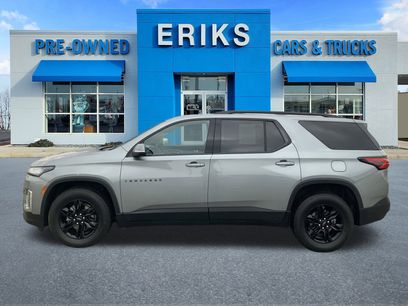 Used 2023 Chevrolet Traverse LT