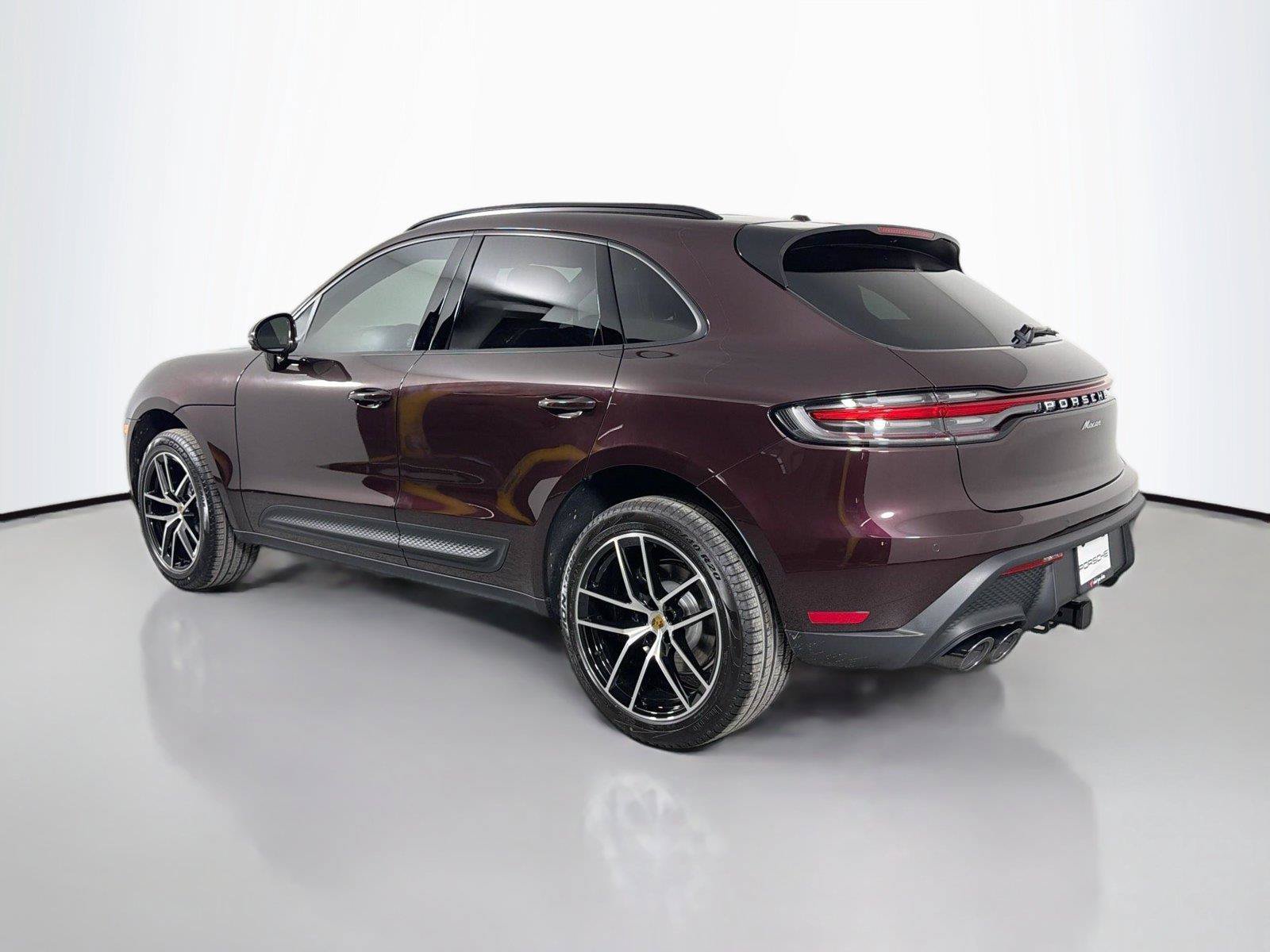 Used 2026 Porsche Macan Turbo AWD/4WD image 3