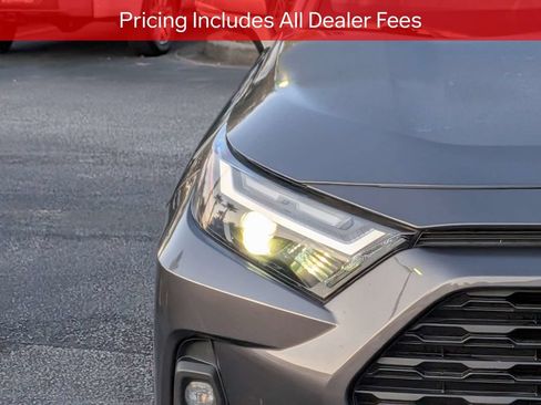 Used 2022 Toyota RAV4 XLE Premium FWD image 11