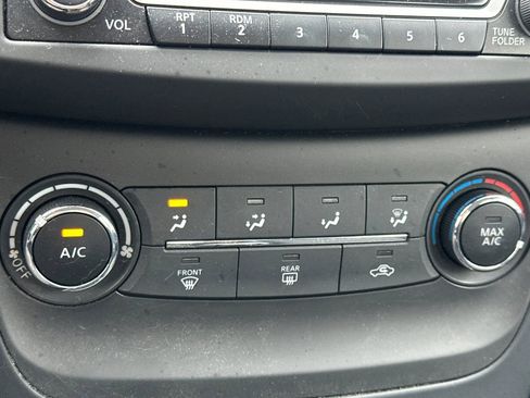 Used 2018 Nissan Sentra S image 24