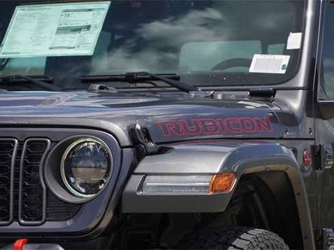New 2025 Jeep Gladiator Rubicon w/ Convenience Group image 4