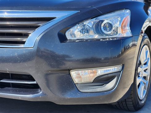 Used 2013 Nissan Altima 2.5 S image 9