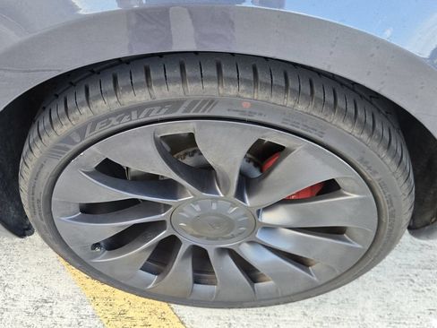 Used 2021 Tesla Model 3 Performance AWD/4WD image 5