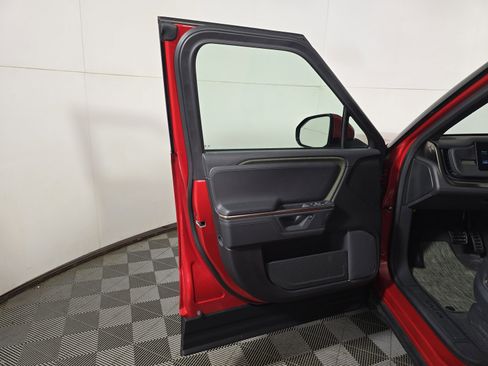 Used 2025 Rivian R1S Adventure image 16