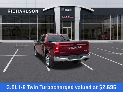 Used 2025 RAM 1500 Big Horn AWD/4WD image 3