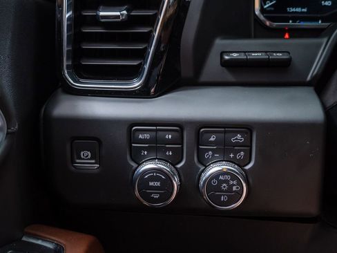 Used 2024 GMC Sierra 2500 Denali Ultimate w/ Max Trailering Package image 21