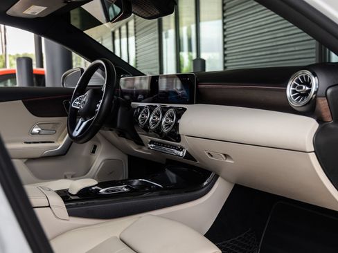 Used 2019 Mercedes-Benz A 220 image 38