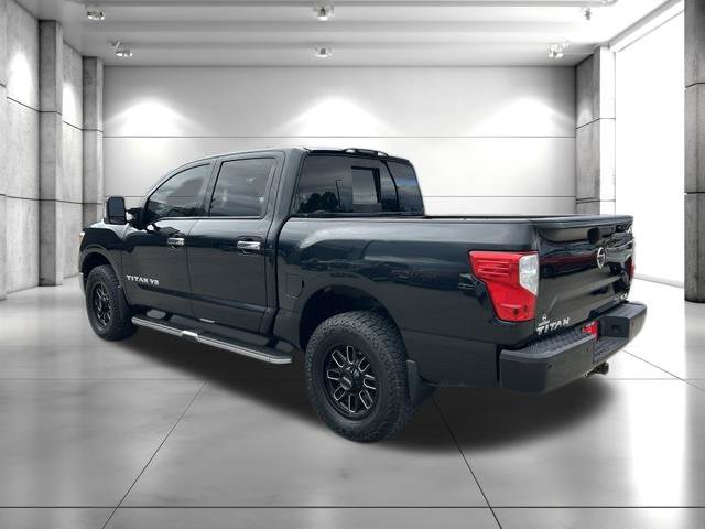 Used 2018 Nissan Titan SL w/ Chrome Package AWD/4WD image 6
