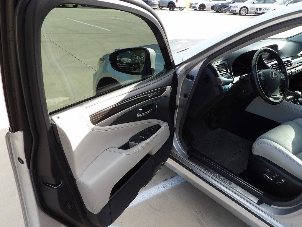 Used 2014 Lexus LS 460 w/ Comfort Package RWD image 50