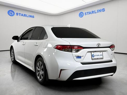 Used 2020 Toyota Corolla LE FWD image 7