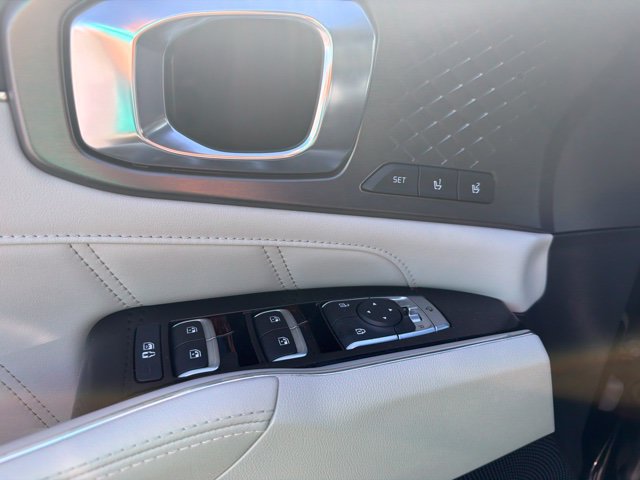 Certified 2023 Kia Sorento SX Prestige AWD/4WD image 15