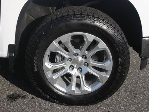 Used 2024 Chevrolet Silverado 1500 LTZ w/ LTZ Premium Package AWD/4WD image 37