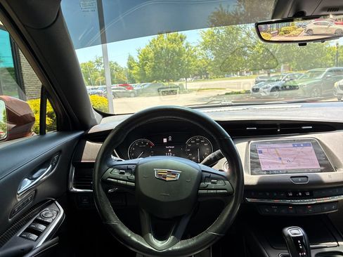 Used 2019 Cadillac XT4 Sport FWD image 28