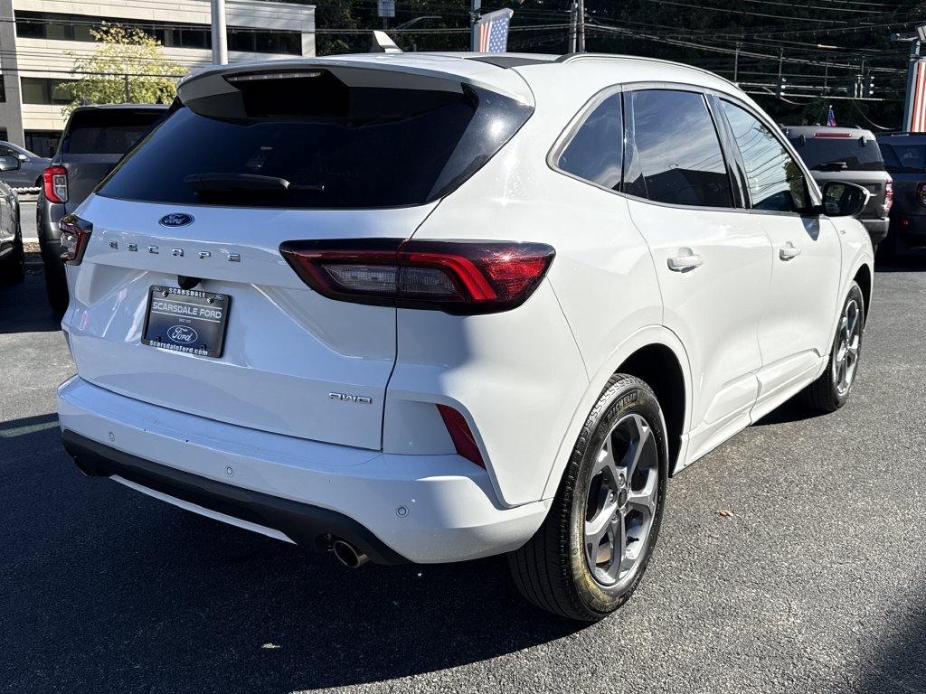 Used 2023 Ford Escape ST-Line Select w/ Tech Pack #2 AWD/4WD image 4
