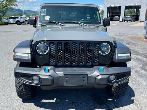 Used 2023 Jeep Wrangler Unlimited w/ Sun & Screen Package AWD/4WD image 12