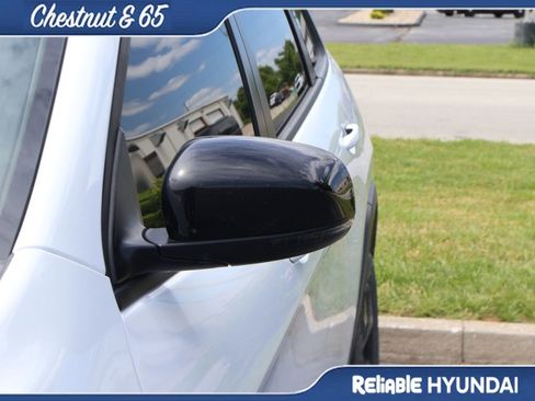 Used 2023 Jeep Cherokee Altitude Lux w/ Lux Elite Package AWD/4WD image 12