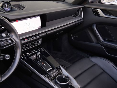 Used 2021 Porsche 911 Carrera 4S image 14