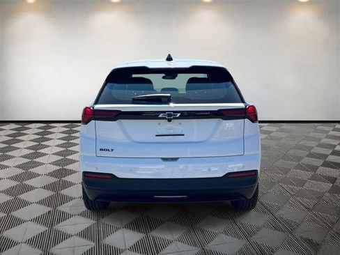 New 2027 Chevrolet Bolt LT w/ Comfort Package FWD image 4