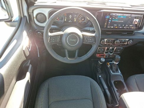 Certified 2025 Jeep Wrangler Unlimited Sport AWD/4WD image 21