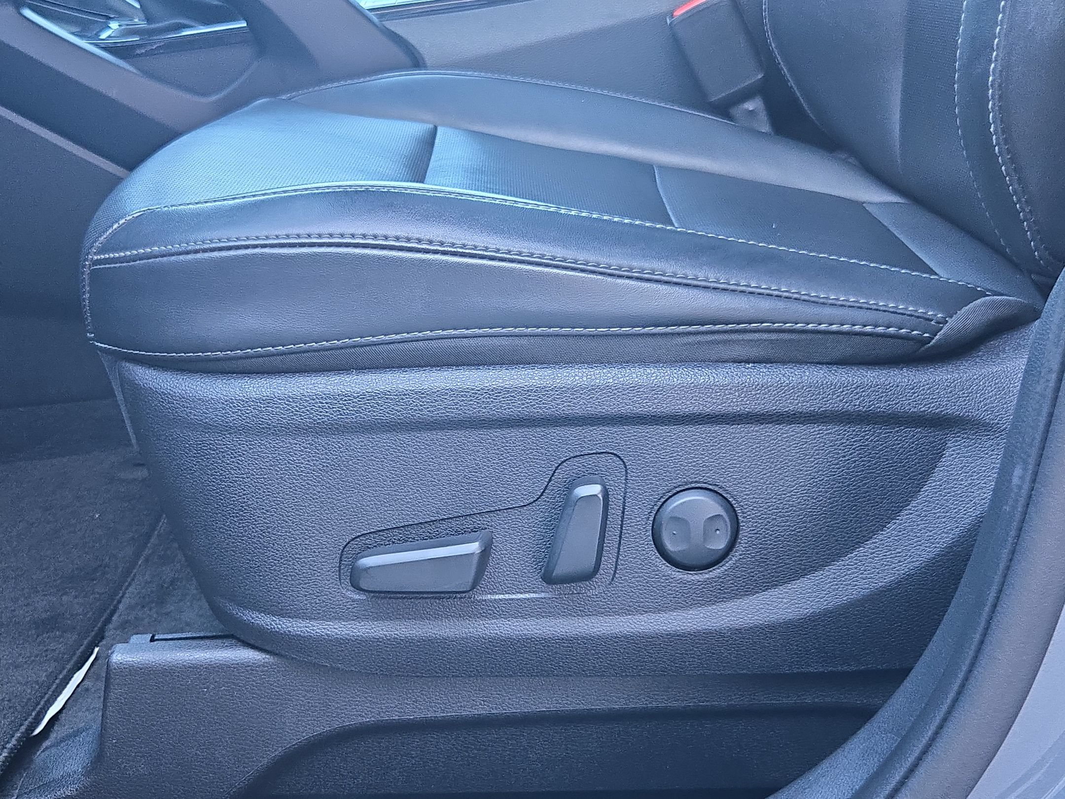 Used 2025 Kia Telluride S FWD image 23