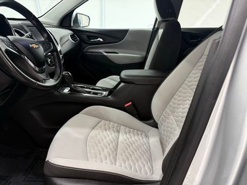 Used 2021 Chevrolet Equinox LT image 12