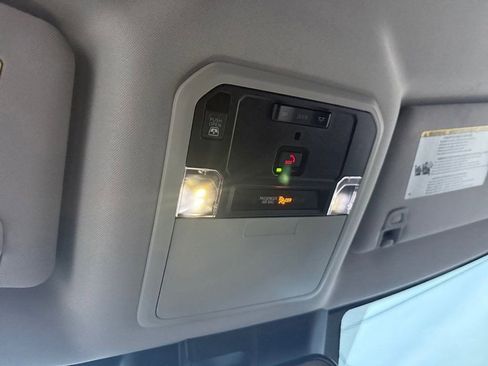 Used 2022 Toyota Tundra SR5 w/ SR5 Convenience Package image 26