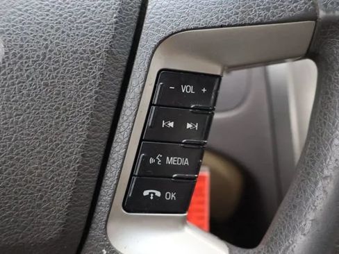 Used 2012 Ford Fusion SE FWD image 22