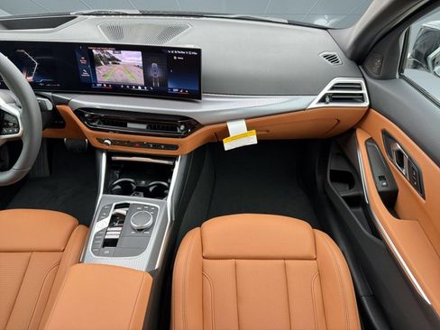 Used 2026 BMW 330i Sedan w/ M Sport Package RWD image 29