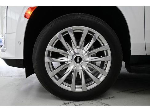 Used 2024 Cadillac Escalade ESV Premium Luxury w/ LPO, Floor Liner Package AWD/4WD image 23