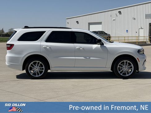 Used 2023 Dodge Durango GT AWD/4WD image 3
