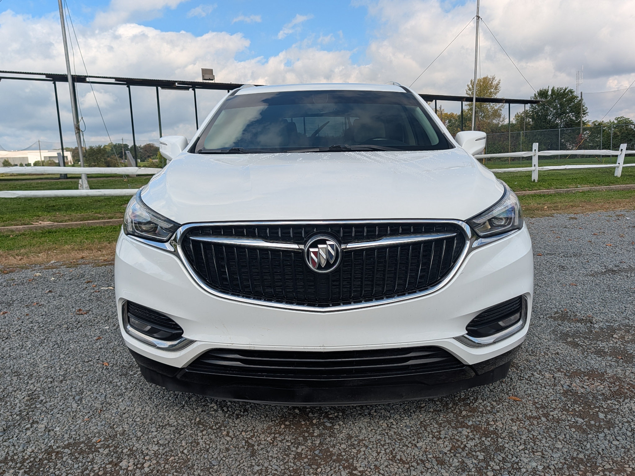 Used 2019 Buick Enclave Essence FWD image 2