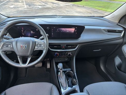 Used 2025 Buick Encore GX Preferred FWD image 28