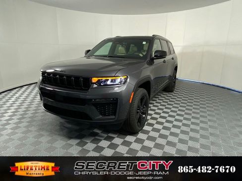 New 2026 Jeep Grand Cherokee L Limited AWD/4WD image 3