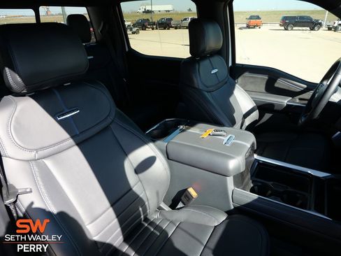 Used 2026 Ford F450 Platinum w/ FX4 Off-Road Package image 19