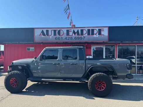 Used 2022 Jeep Gladiator Overland w/ Popular Equipment Package image 1