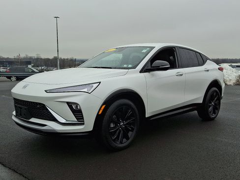 Certified 2024 Buick Envista Sport Touring w/ Convenience I Package image 3