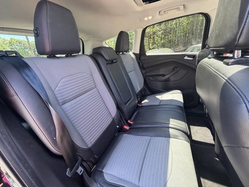 Used 2019 Ford Escape Titanium image 33