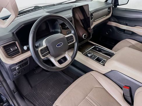 Certified 2022 Ford Expedition Limited image 2