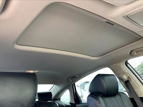 Used 2021 Honda Accord Touring image 28