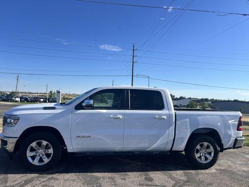 Used 2024 RAM 1500 Laramie AWD/4WD image 2